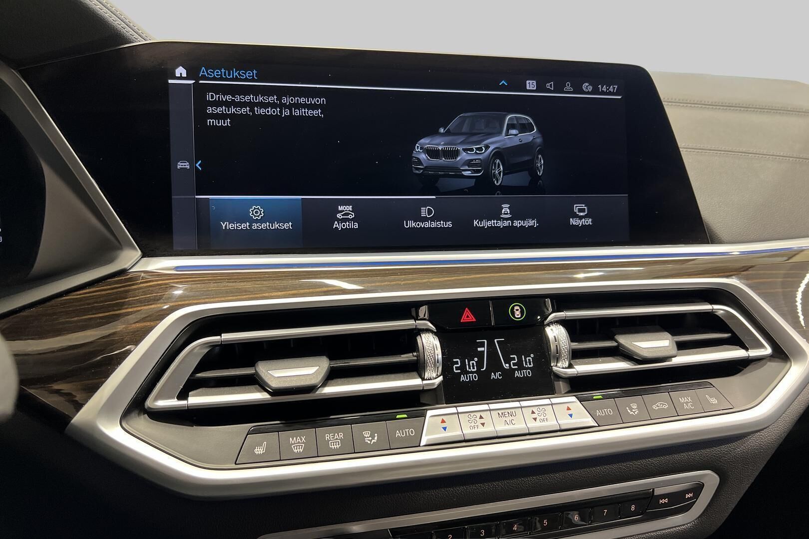BMW X5 iso kuva 16