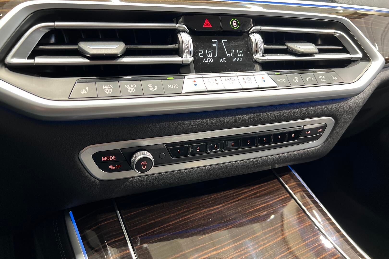 BMW X5 iso kuva 21