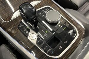 BMW X5 esikatselu 44