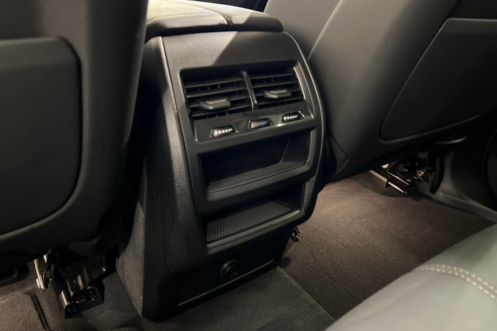BMW X5 iso kuva 33