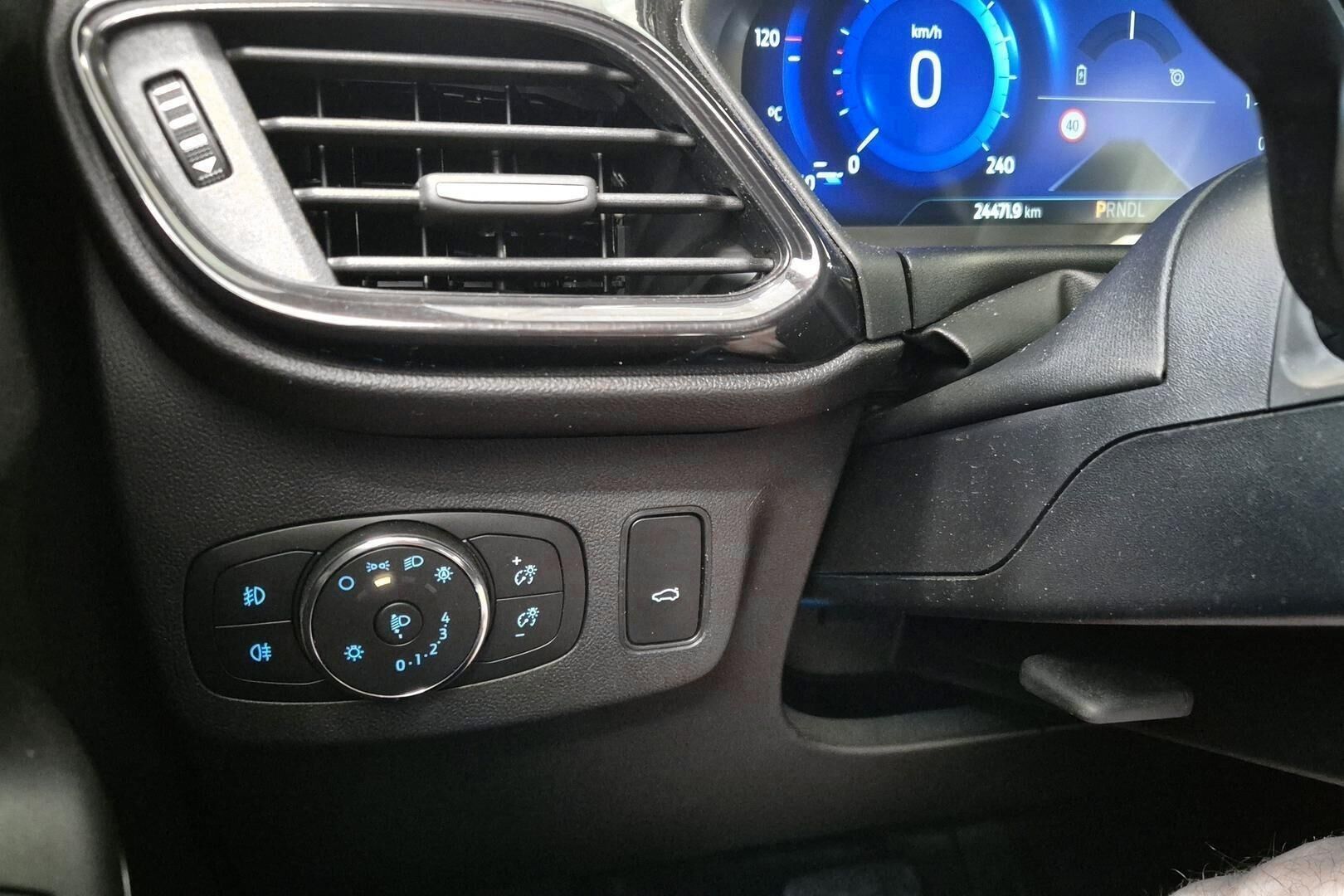 FORD PUMA iso kuva 18
