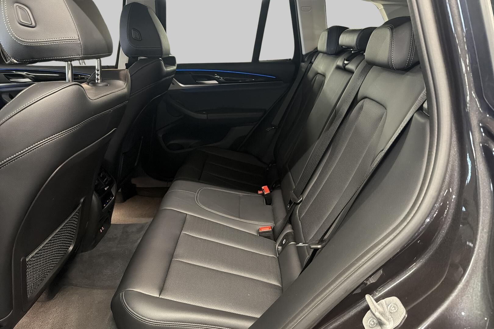 BMW X3 iso kuva 9