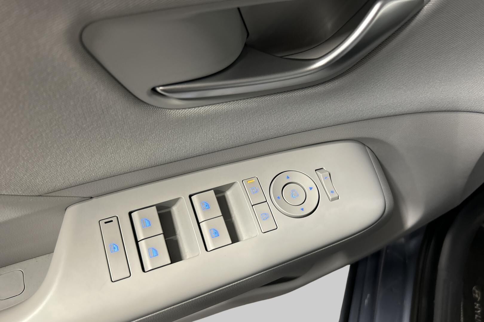 HYUNDAI KONA ELECTRIC iso kuva 13