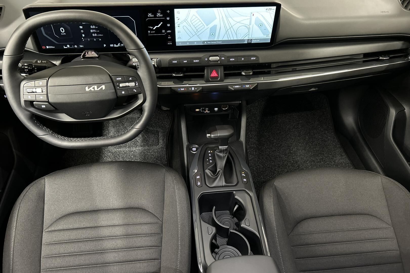 Kia K4 iso kuva 10