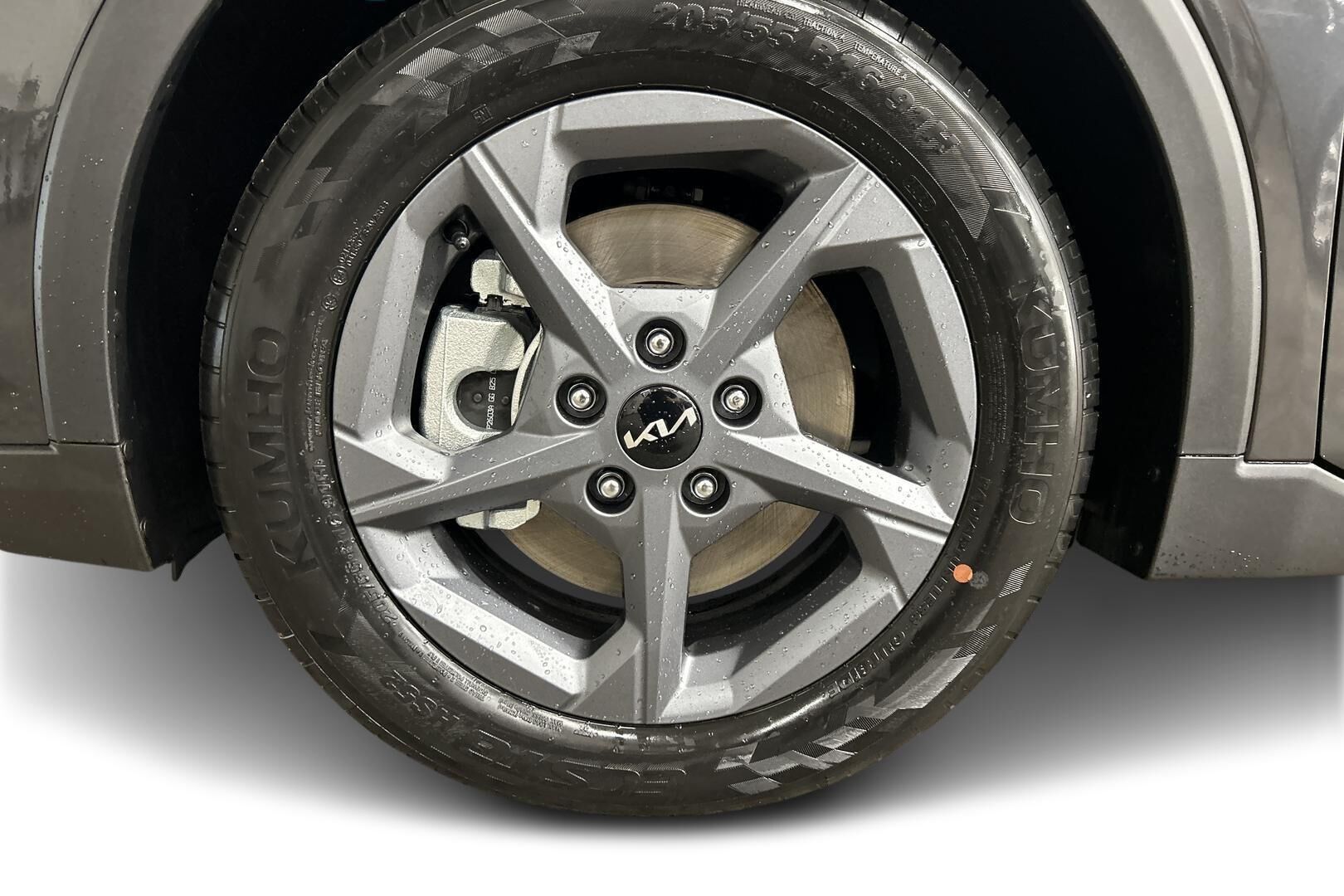 Kia K4 iso kuva 12