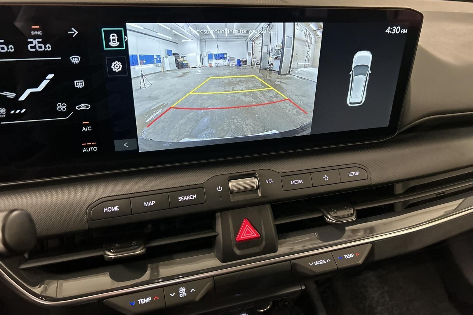 Kia K4 iso kuva 19