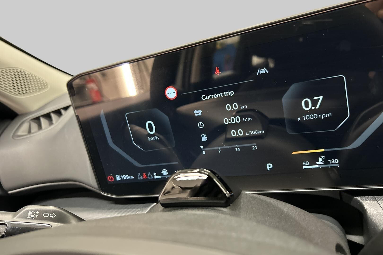KIA K4 iso kuva 13