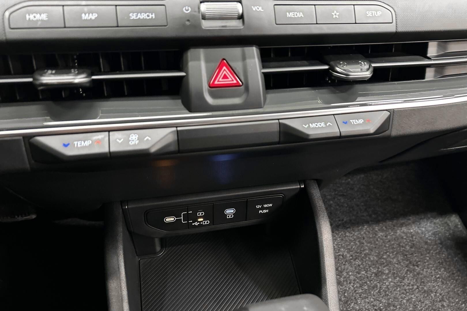 KIA K4 iso kuva 16