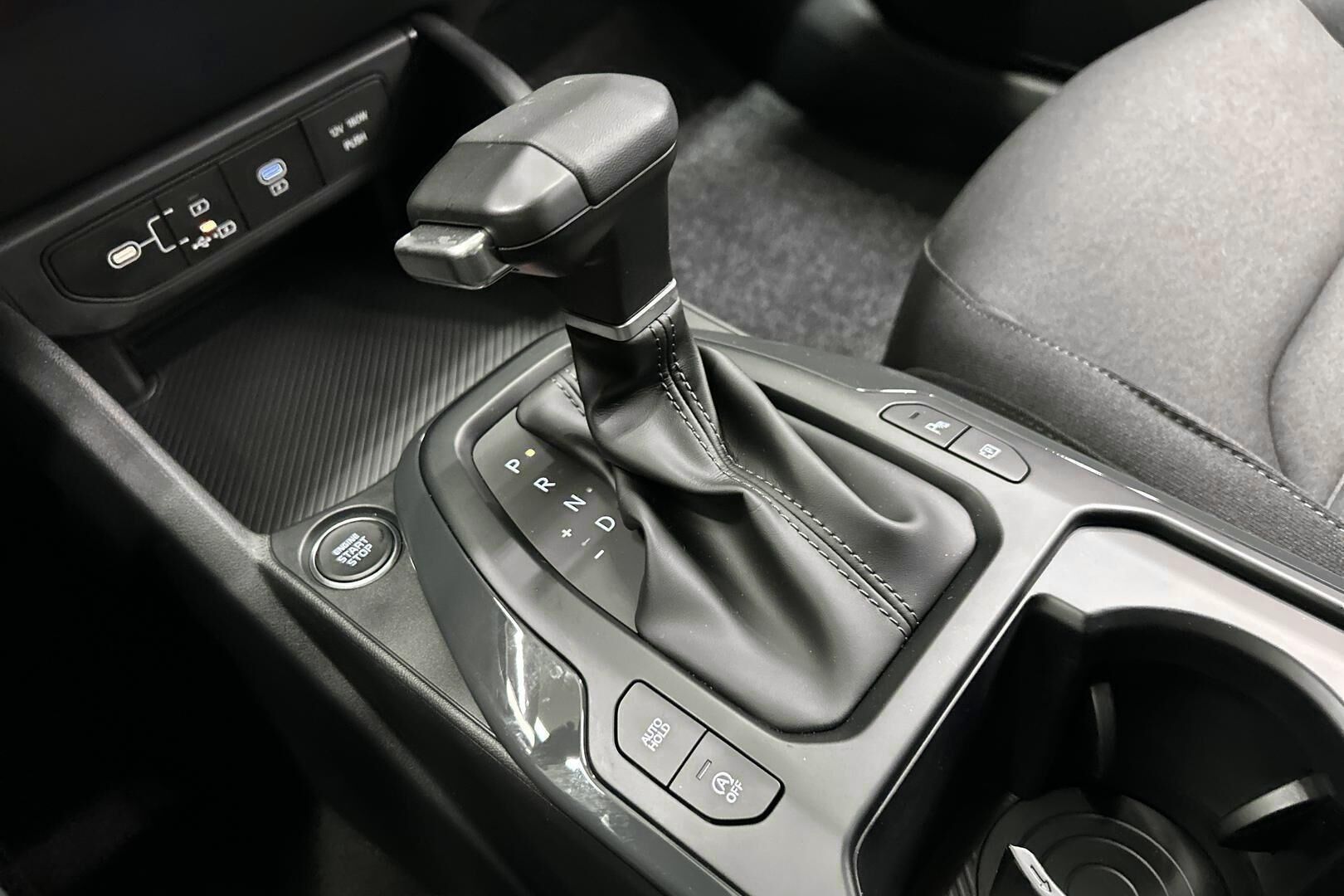 KIA K4 iso kuva 17