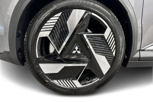 Mitsubishi Eclipse Cross esikatselu 11