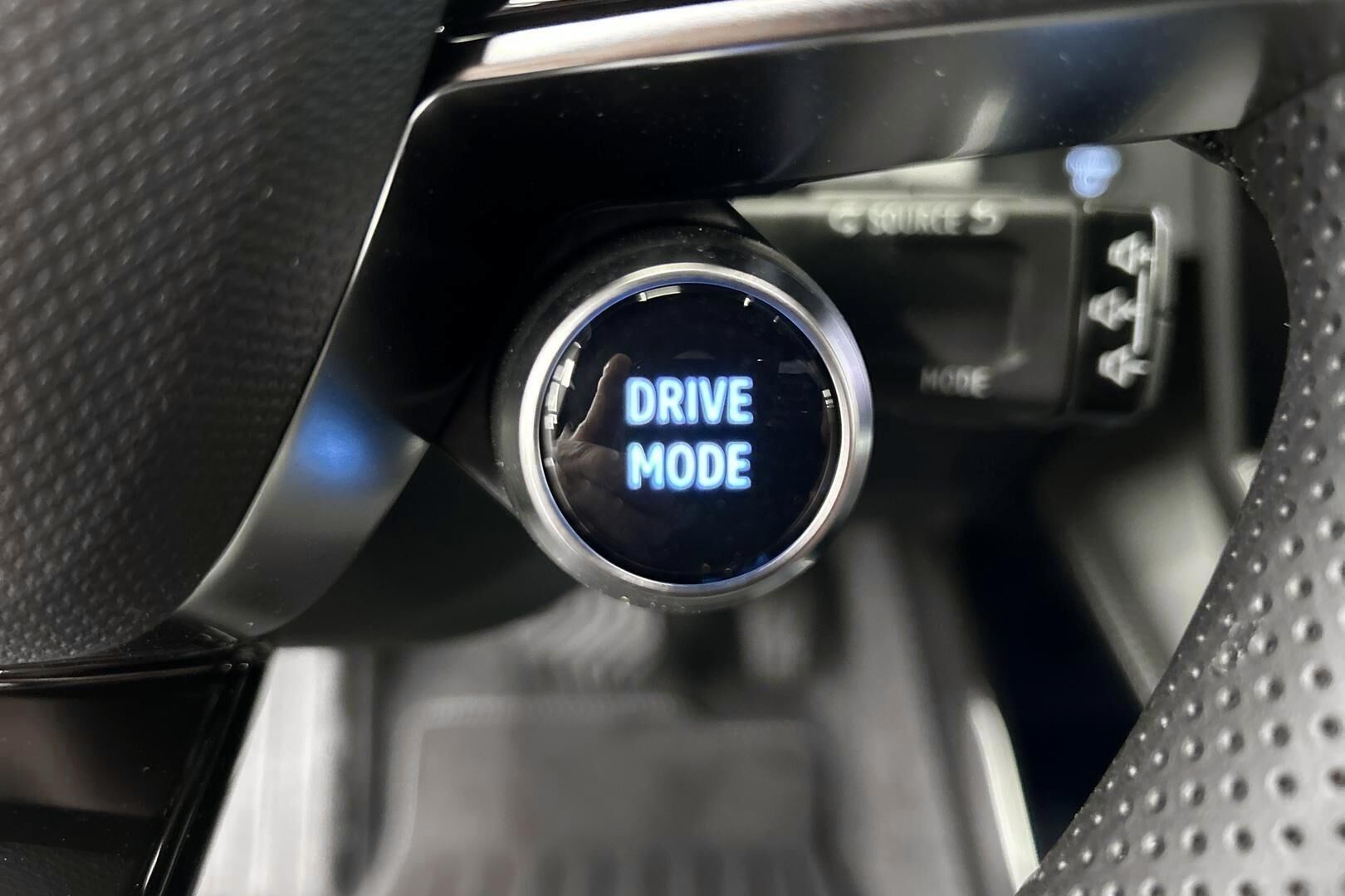 Mitsubishi Eclipse Cross iso kuva 21