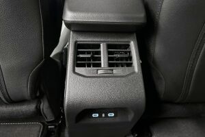 Mitsubishi Eclipse Cross esikatselu 22