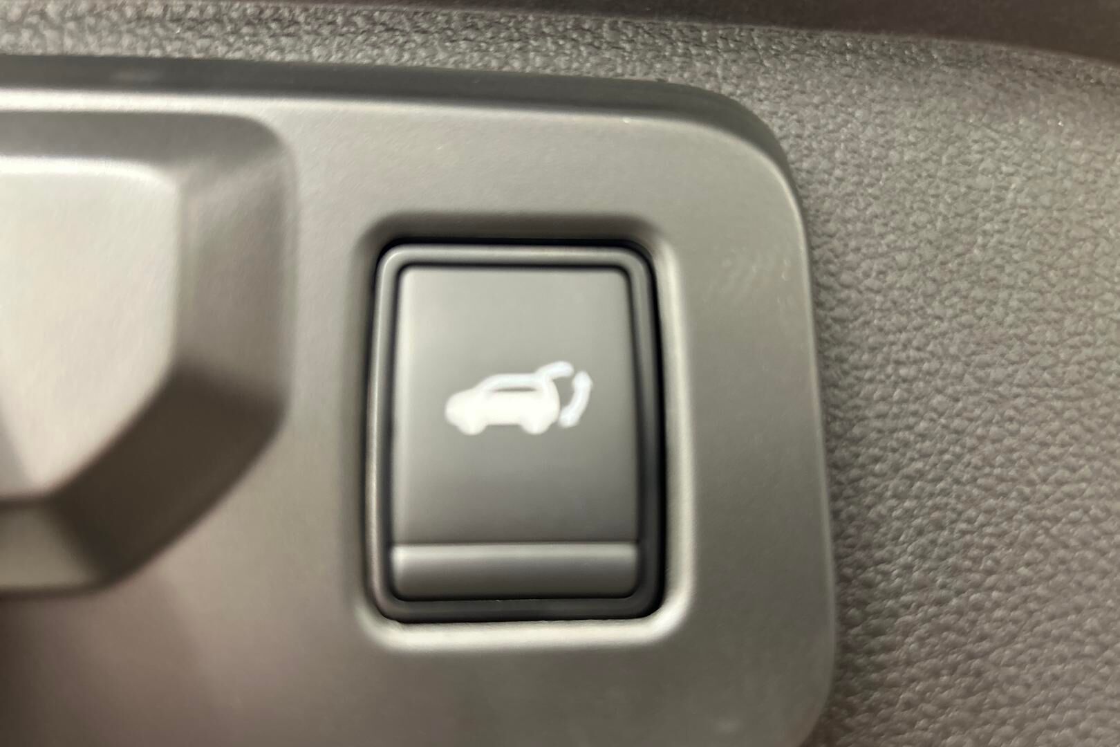 Mitsubishi Eclipse Cross iso kuva 23