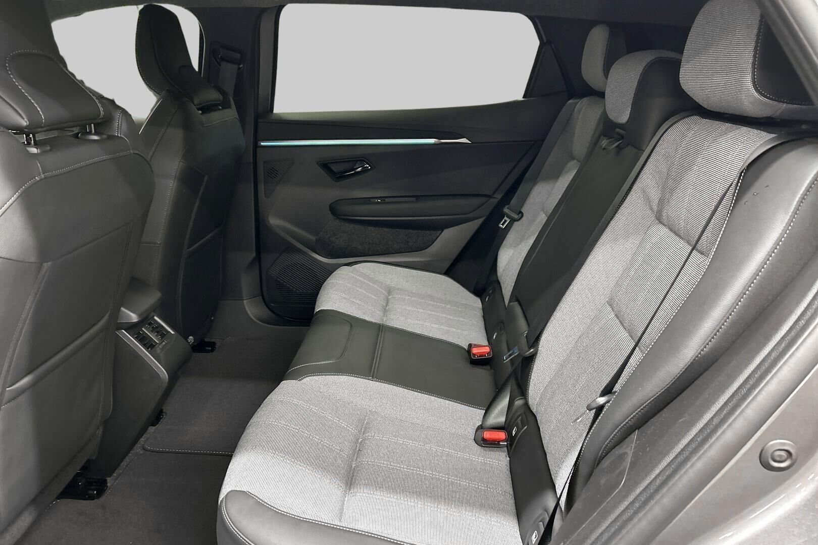 Mitsubishi Eclipse Cross iso kuva 8