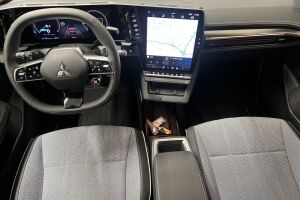 Mitsubishi Eclipse Cross esikatselu 10