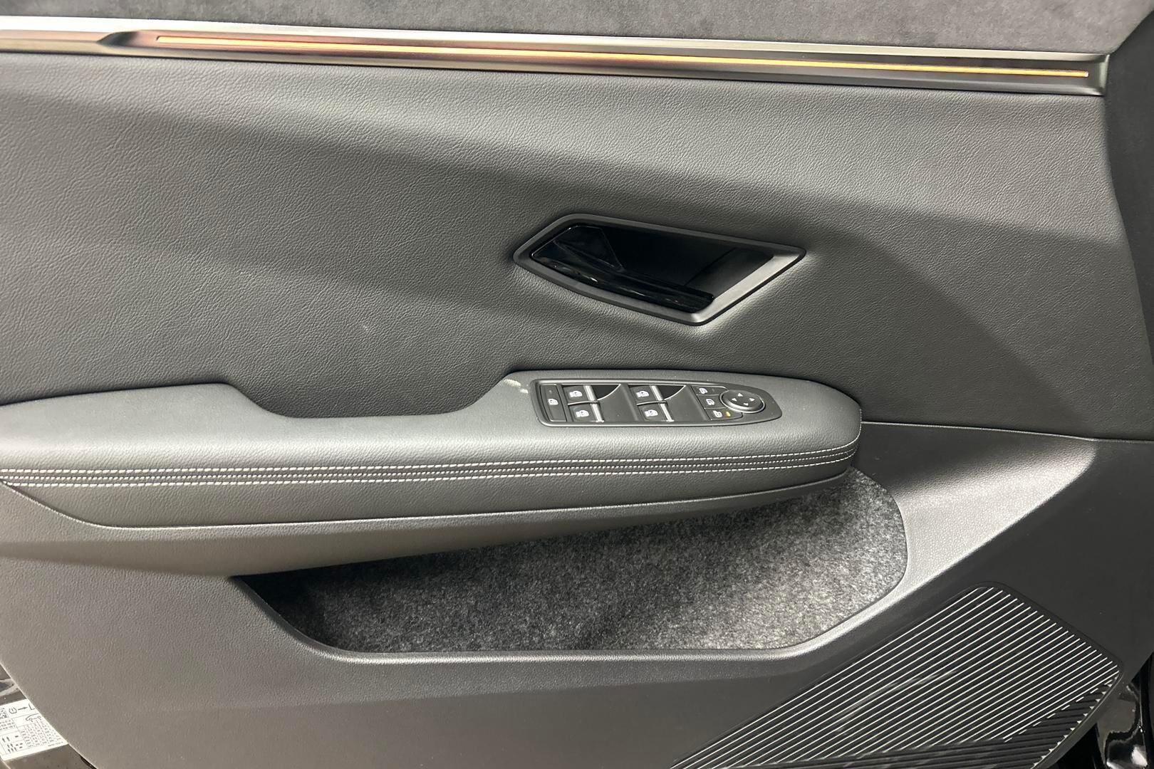 Mitsubishi Eclipse Cross iso kuva 13