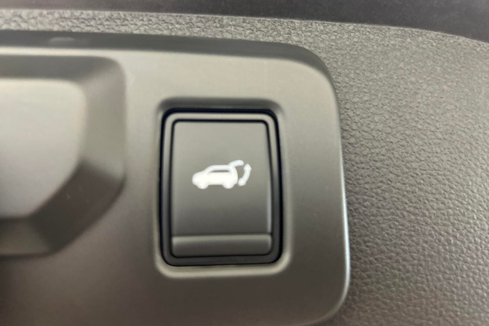 Mitsubishi Eclipse Cross iso kuva 23