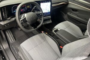 Mitsubishi Eclipse Cross esikatselu 8