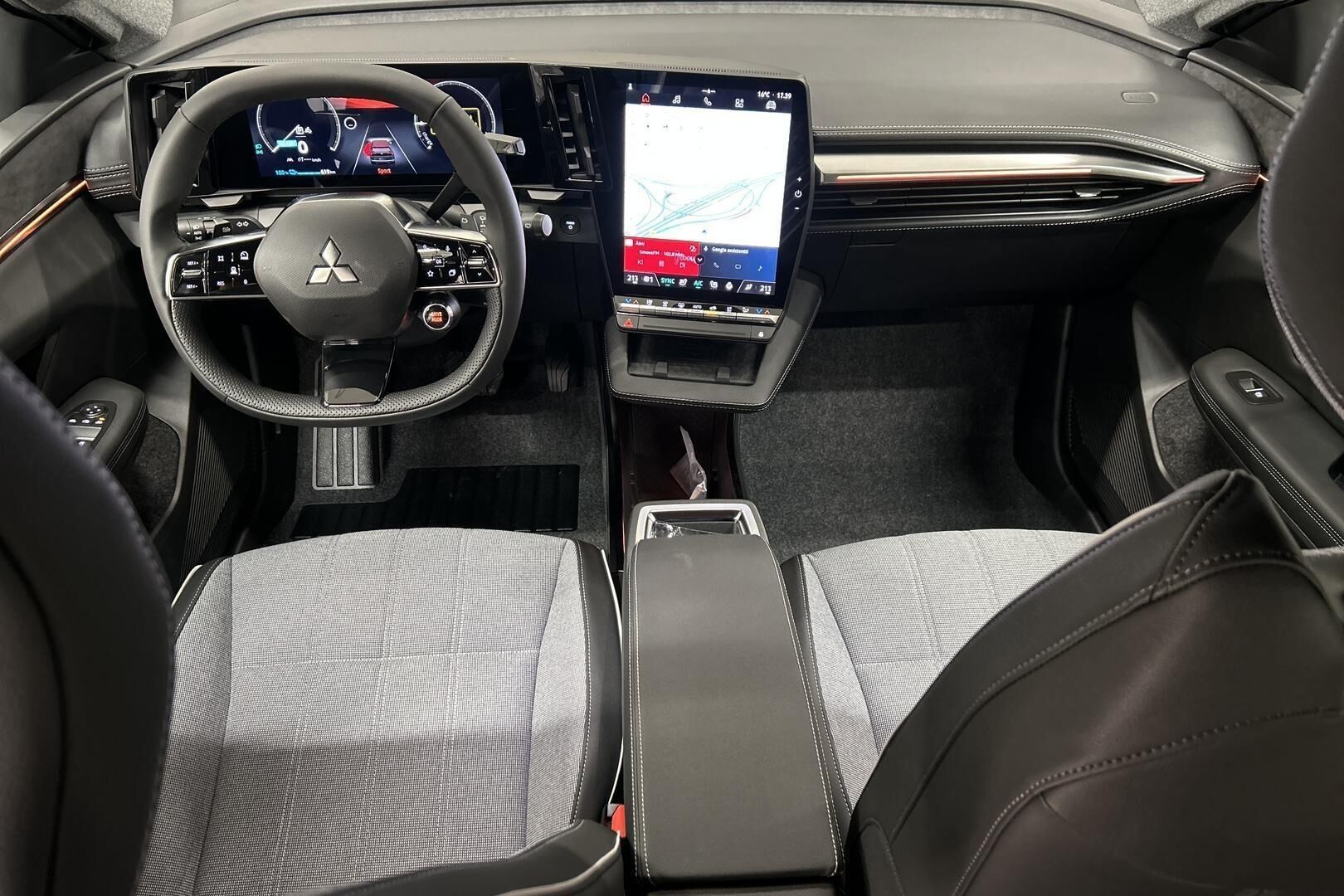 Mitsubishi Eclipse Cross iso kuva 11