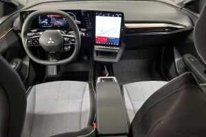 Mitsubishi Eclipse Cross esikatselu 11
