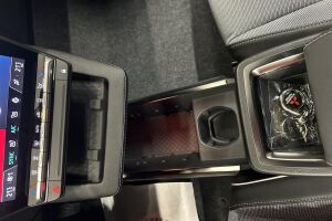 Mitsubishi Eclipse Cross esikatselu 23