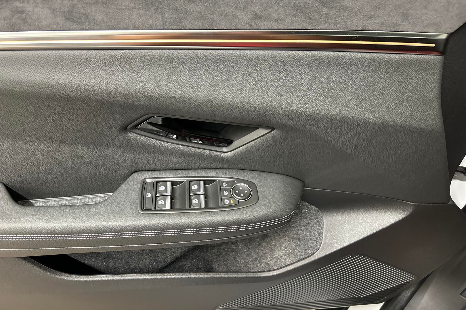 Mitsubishi Eclipse Cross iso kuva 20