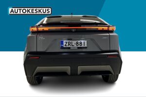 Toyota C-HR+ esikatselu 5