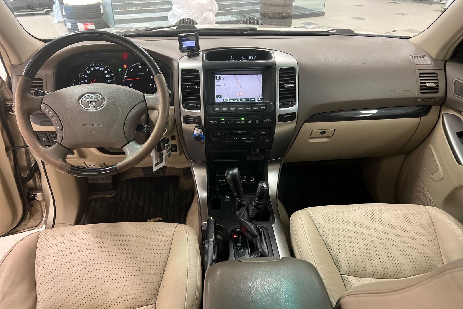 Toyota Land Cruiser iso kuva 20