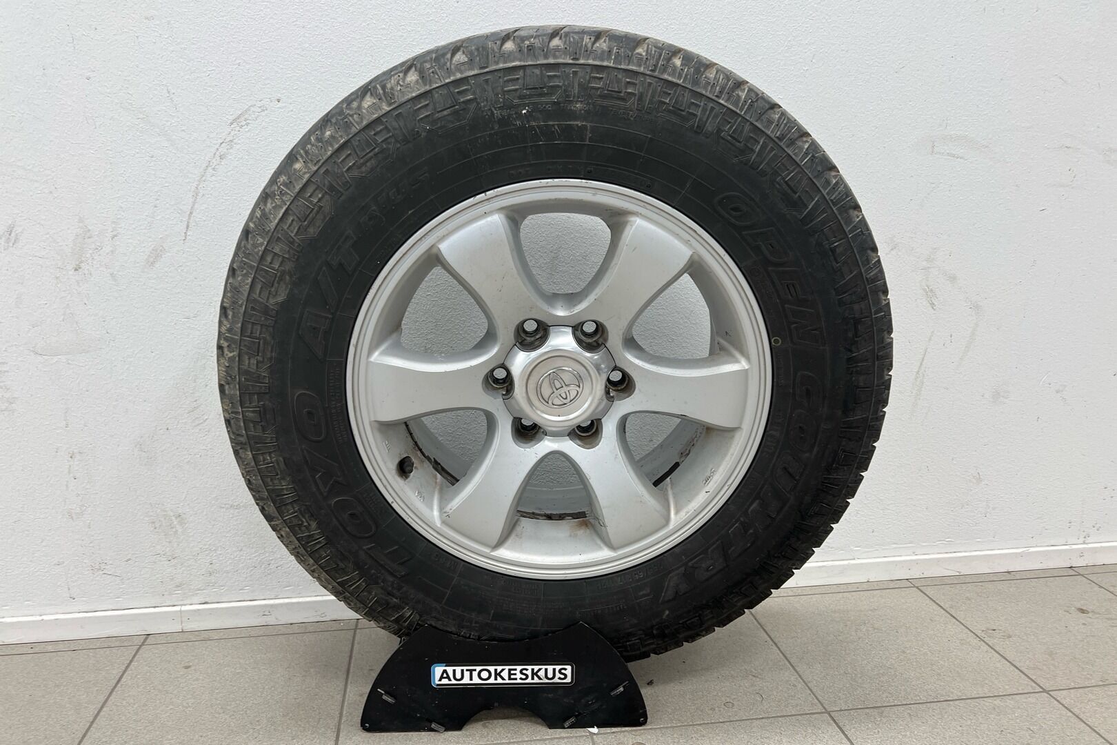 Toyota Land Cruiser iso kuva 21