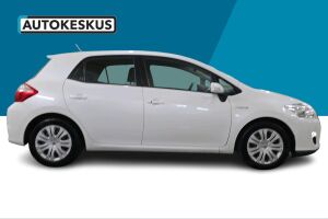 Toyota Auris esikatselu 4
