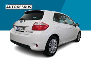Toyota Auris esikatselu 5
